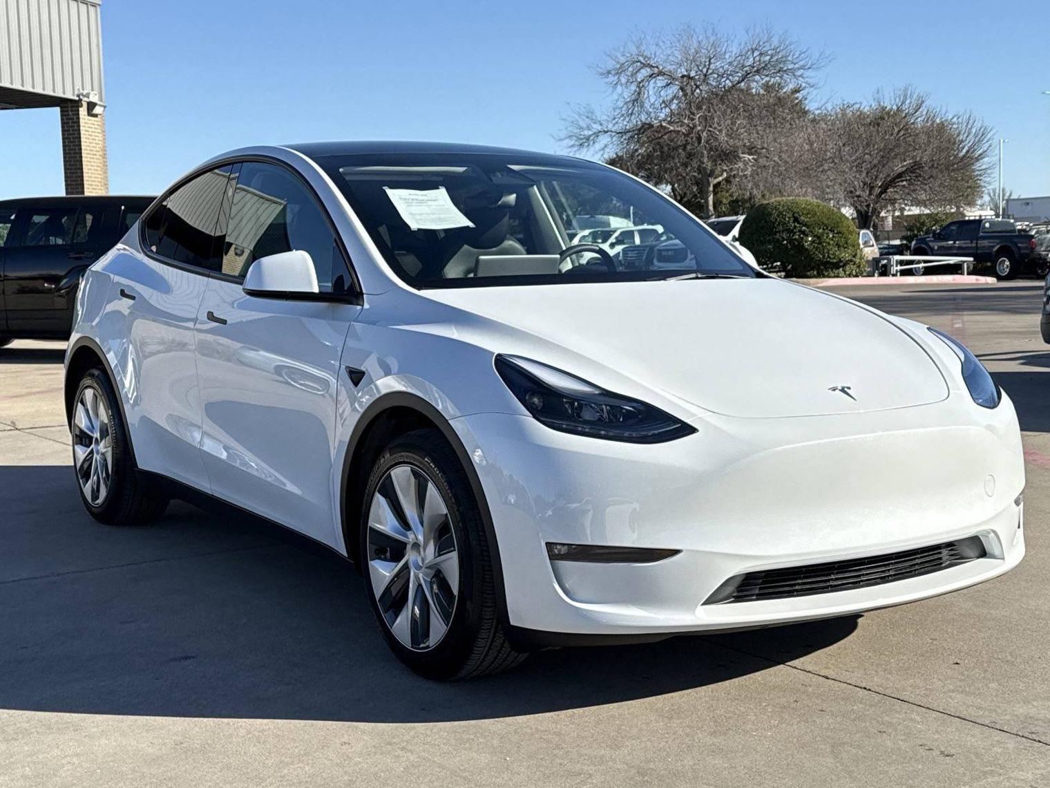 TESLA MODEL Y 2023 7SAYGDEE5PF966546 image